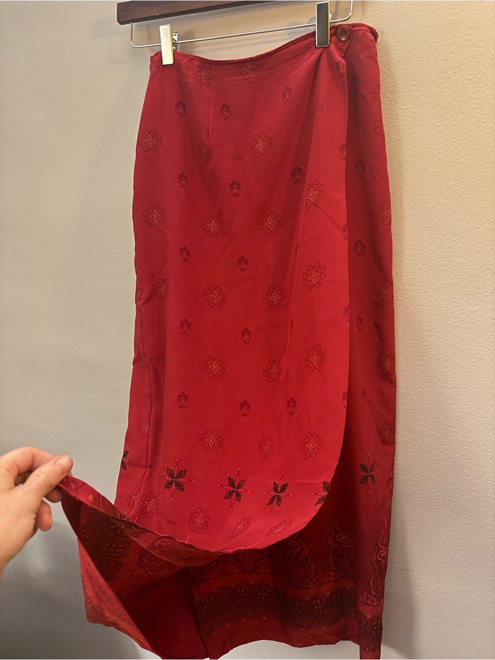 100% Silk Vintage Y2K Allison Taylor - Boho Red Embroidered Low Rise Maxi Skirt